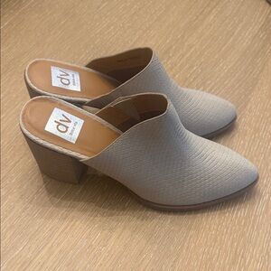 DV by Dolce Vita Women's Textured Gray Mules